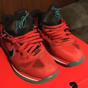 Lebron 9 lows Liverpool’s